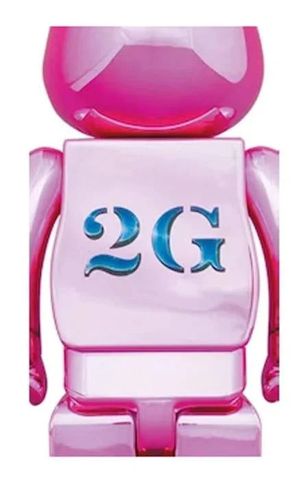 400% & 100% Bearbrick set, Hajime Sorayama x 2G design, pink Bearbrick with blue "2G" insignia.